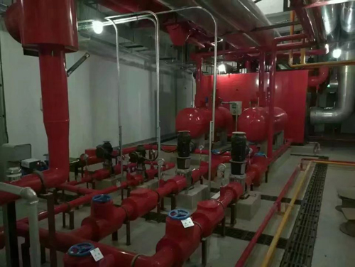 �ܵ�����